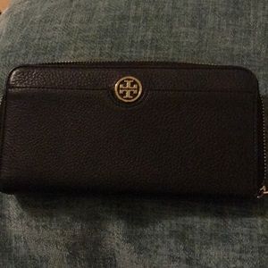 Tory Burch wallet